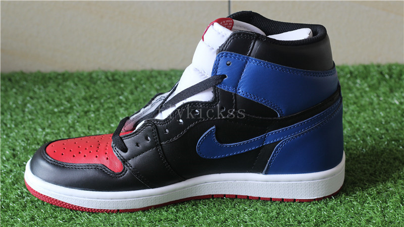 Air Jordan 1 Retro High OG Top 3